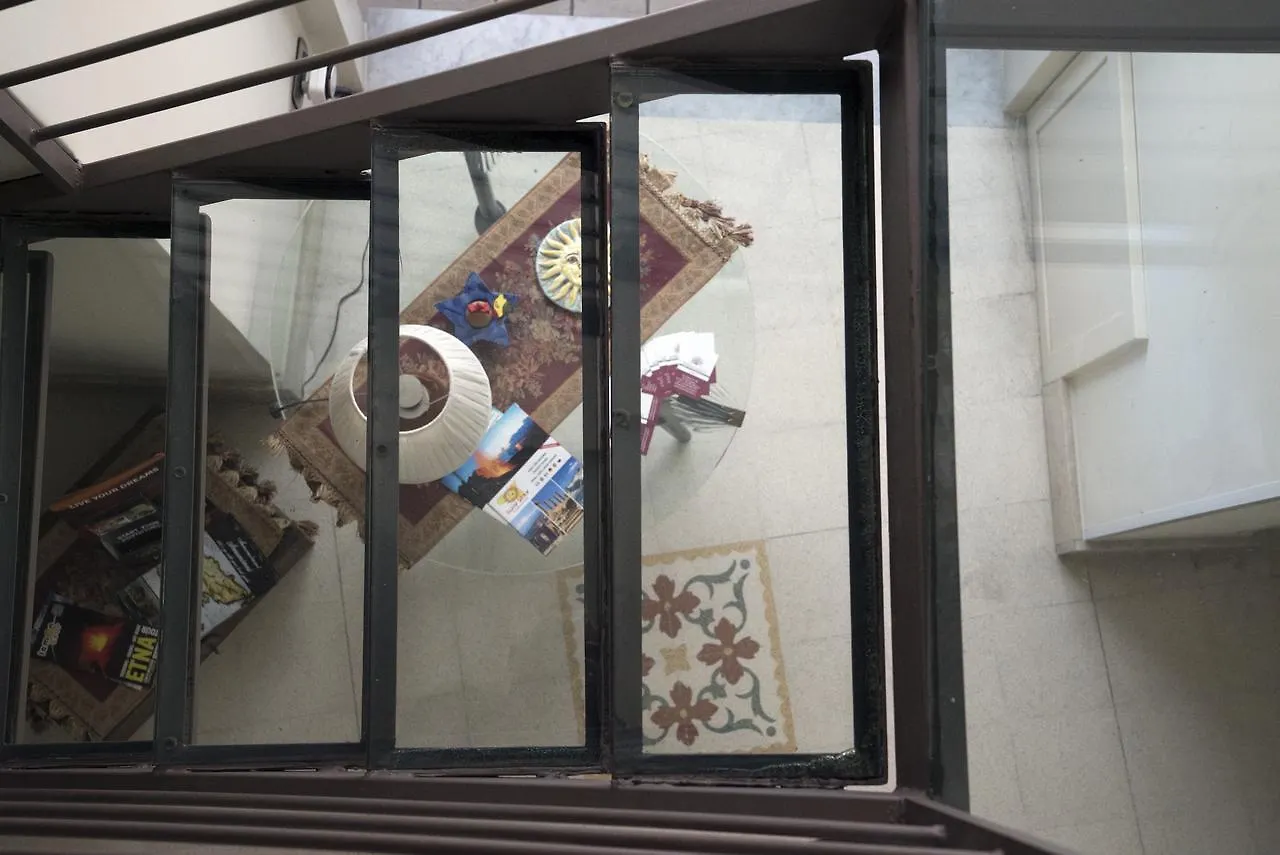 Rossocorallo B&B Katanya Oda ve Kahvaltı